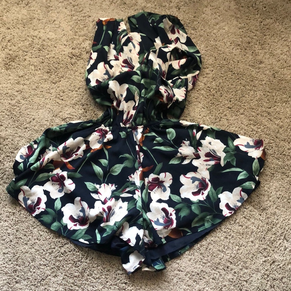 Floral romper - Picture 5 of 5